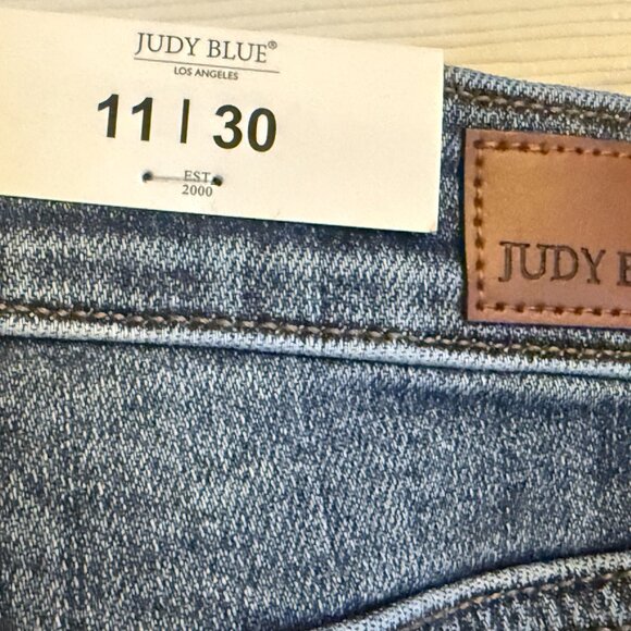The Blueprint Bleach Splashed Boyfriend Judy Blue Jeans NWT Size 11 / 30 - Picture 4 of 8